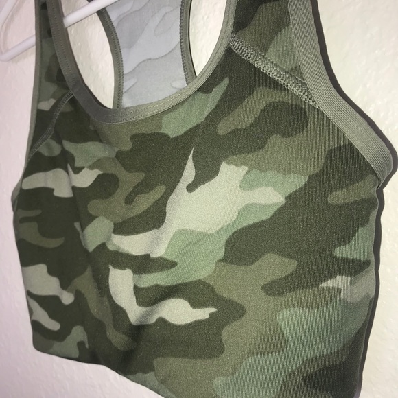 PVictoria’s Secret PINK green camo sports bra race - Picture 3 of 7
